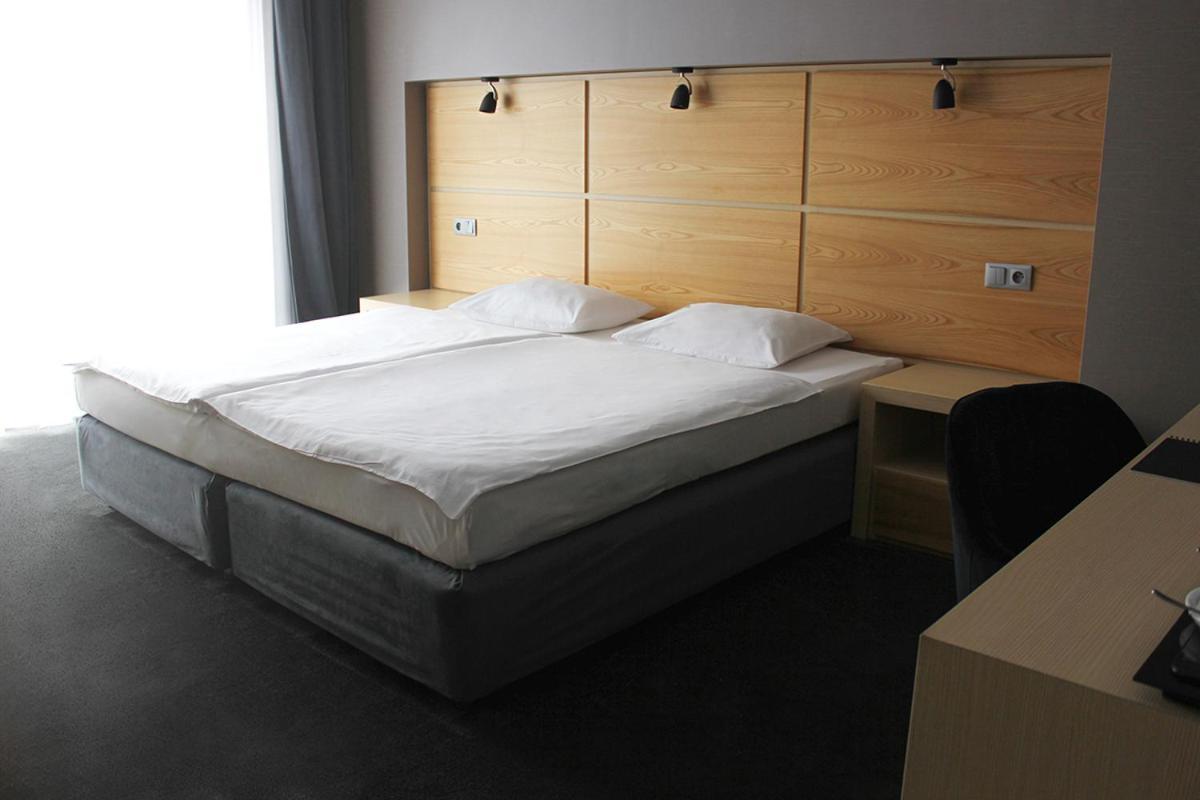 Willa Port Art&Business Ostróda Exterior foto A room at the hotel