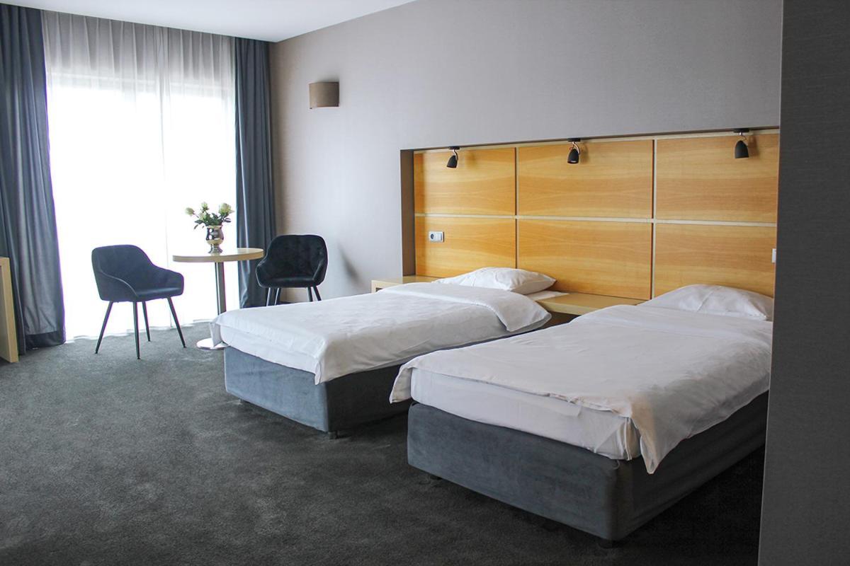 Willa Port Art&Business Ostróda Exterior foto A room at the hotel