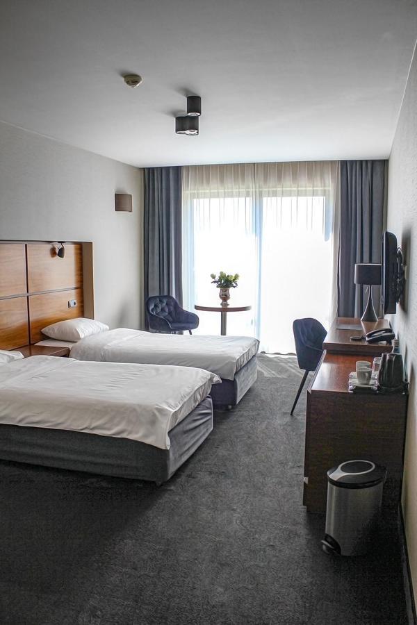 Willa Port Art&Business Ostróda Exterior foto A room at the hotel